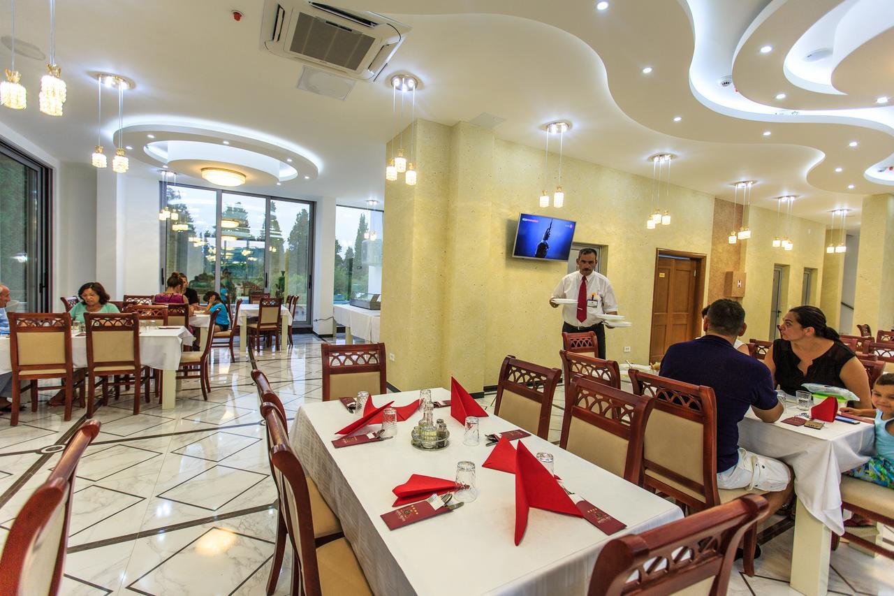 Hotel Hoti II Ulcinj Ngoại thất bức ảnh