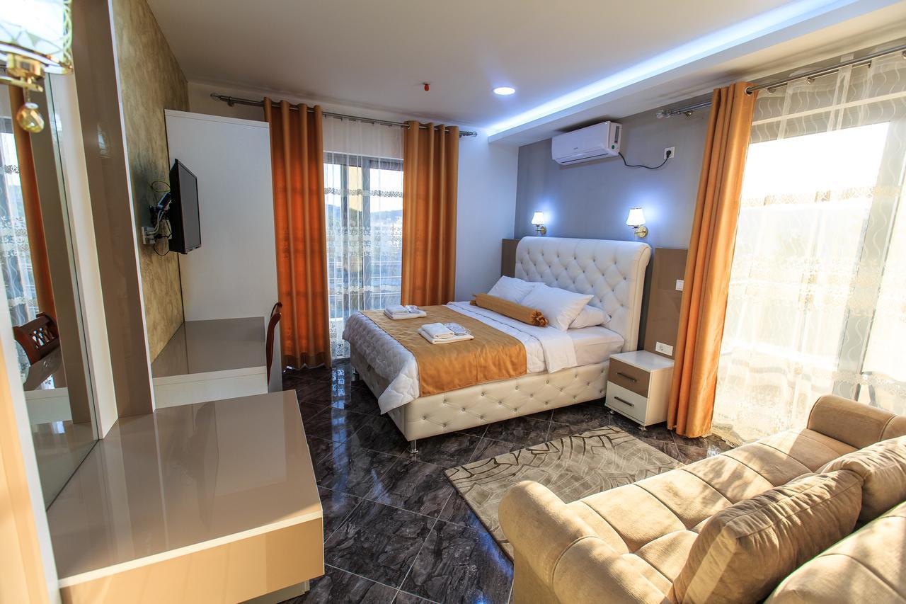 Hotel Hoti II Ulcinj Ngoại thất bức ảnh