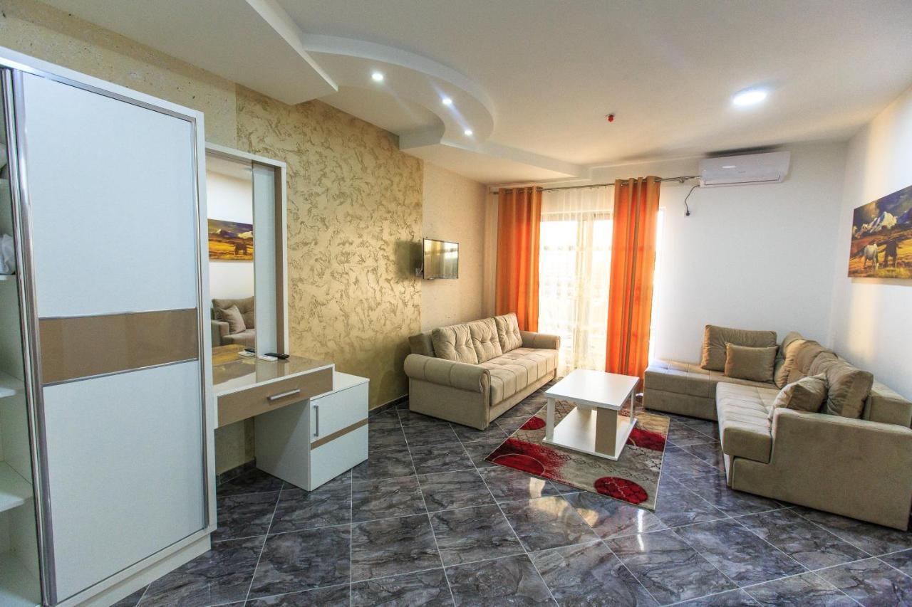 Hotel Hoti II Ulcinj Ngoại thất bức ảnh